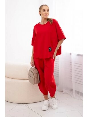 Raudonos spalvos moteriškas kostiumėlis KST0491