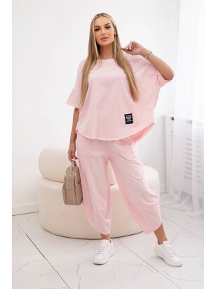Šviesiai rožinės spalvos moteriškas kostiumėlis KST0491