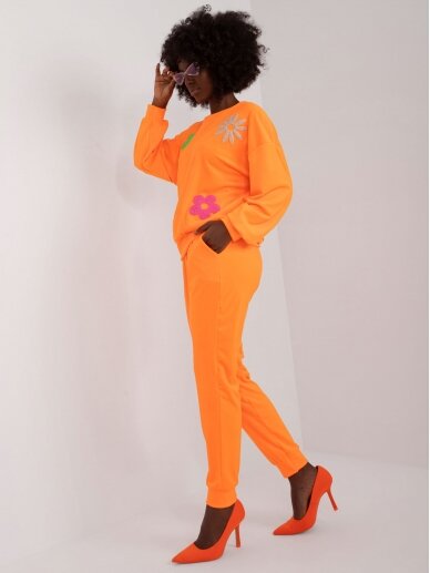 Neoninės oranžinės spalvos veliūrinis kostiumėlis KST0488 3
