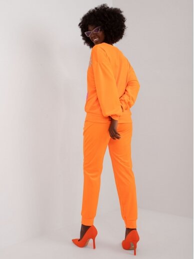 Neoninės oranžinės spalvos veliūrinis kostiumėlis KST0488 4